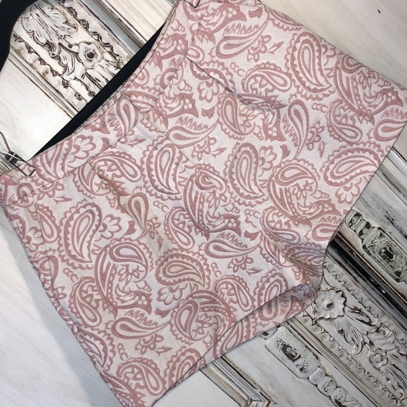 Victoria Beckham for Target Damask Print Pleated Front Dressy Shorts Size 4 - Picture 2 of 8